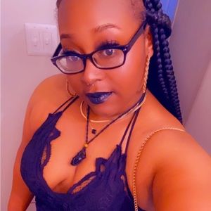 Meet your Posher, Sharie